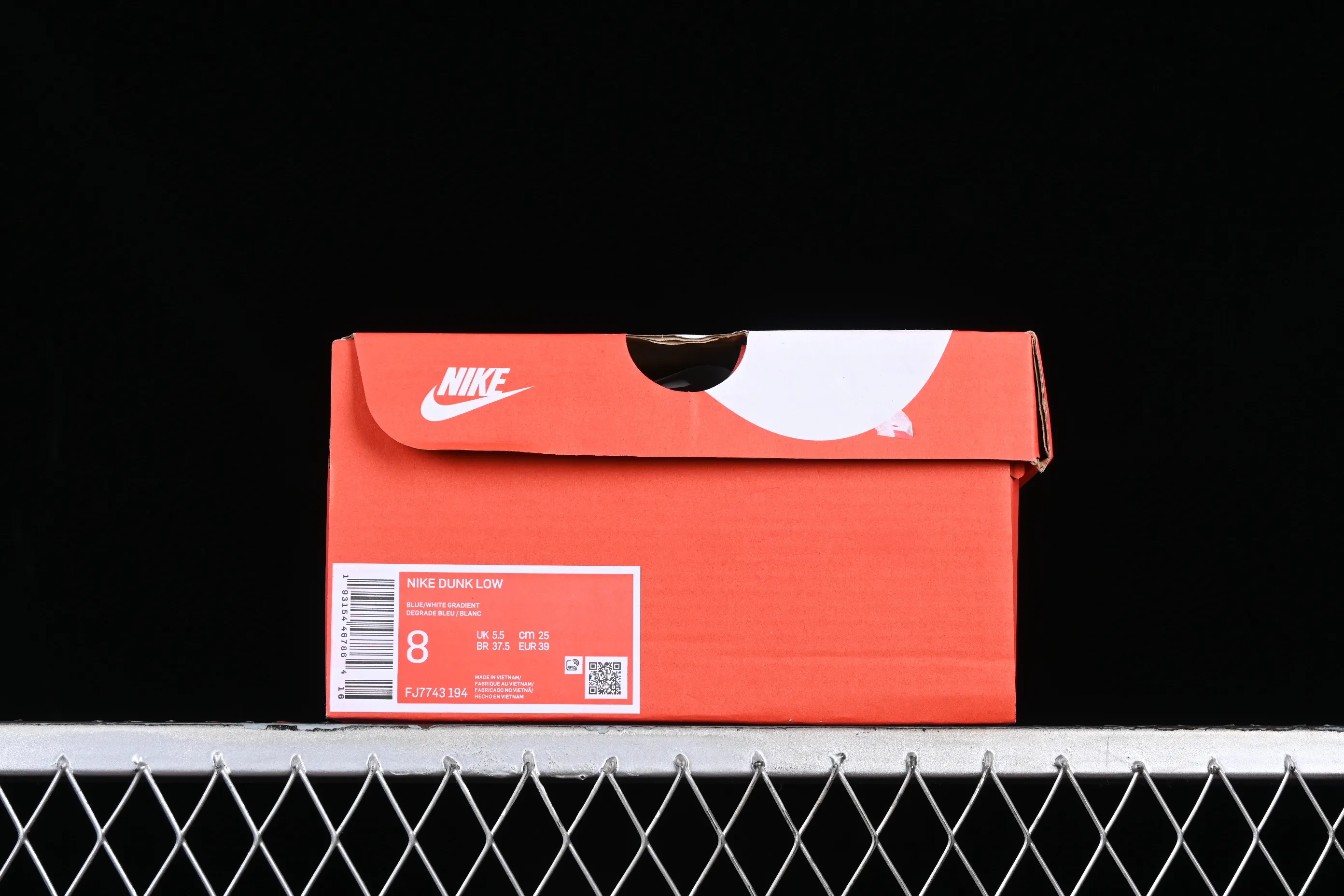 All Categories Nk SB Dunk Series Nk SB Dunk Low Low-top sneakers Cost-effective version Nk Dunk Low "Violet and Hyper Pink" gradient color SB low-top casual sneakers FJ7743-194